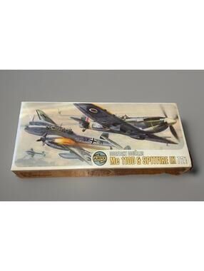 Airfix Dogfight Double Me 110 &Spitfire IX Series 3 72 Scale Factory Sealed